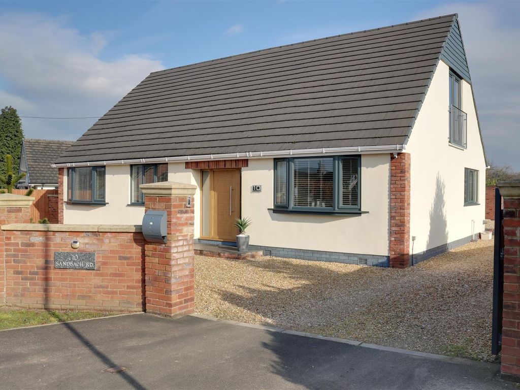 4 bed detached bungalow for sale in Sandbach Road, Church Lawton, Stoke