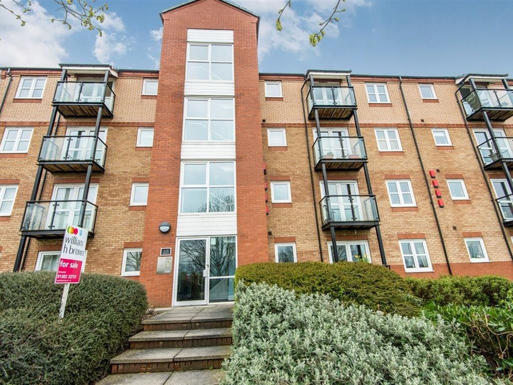 2 bed flat to rent in Lakeside Boulevard, Doncaster DN4, £750 pcm Zoopla