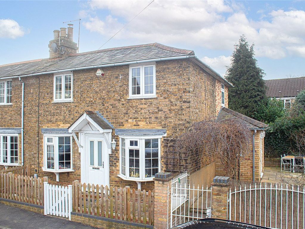 3 bed semidetached house for sale in Great North Road, Hatfield