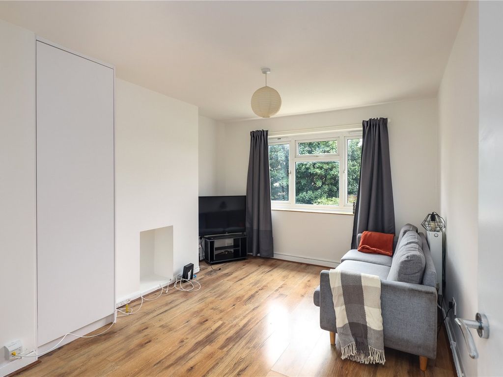 Shannon Court, Dynevor Road, Stoke Newington, London N16  