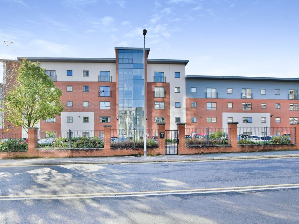 2 bed flat to rent in Slater House, Everard Street, Salford M5, £1,195