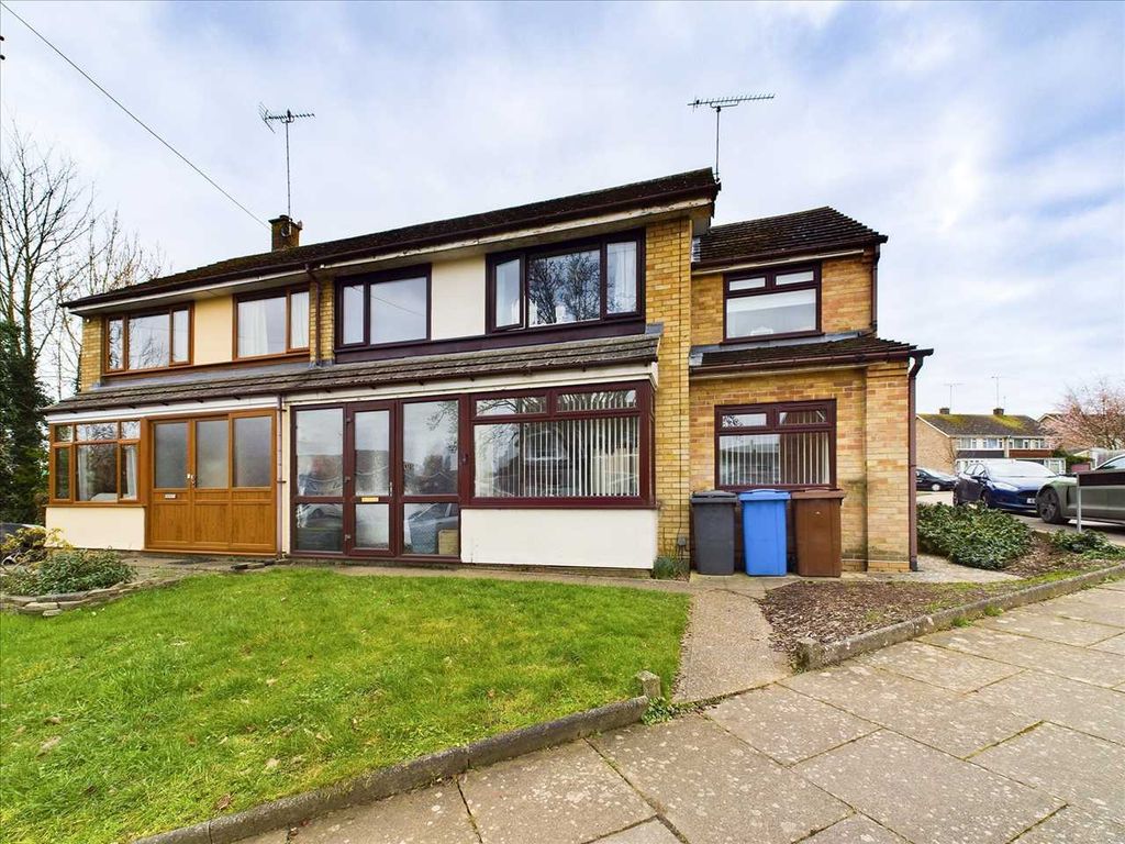 4 bed semidetached house for sale in Radcliffe Drive, Ipswich IP2 Zoopla