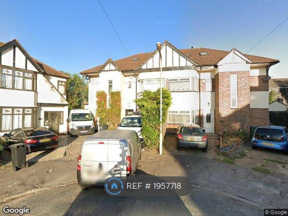 1 bed flat to rent in Mandeville Court, London E4, £1,295 pcm Zoopla