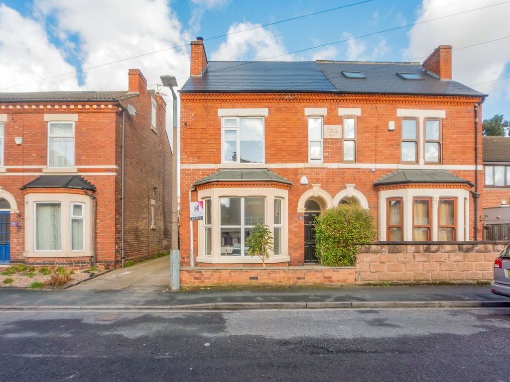 5 bed semidetached house to rent in Mona Street, Beeston NG9, £2,810