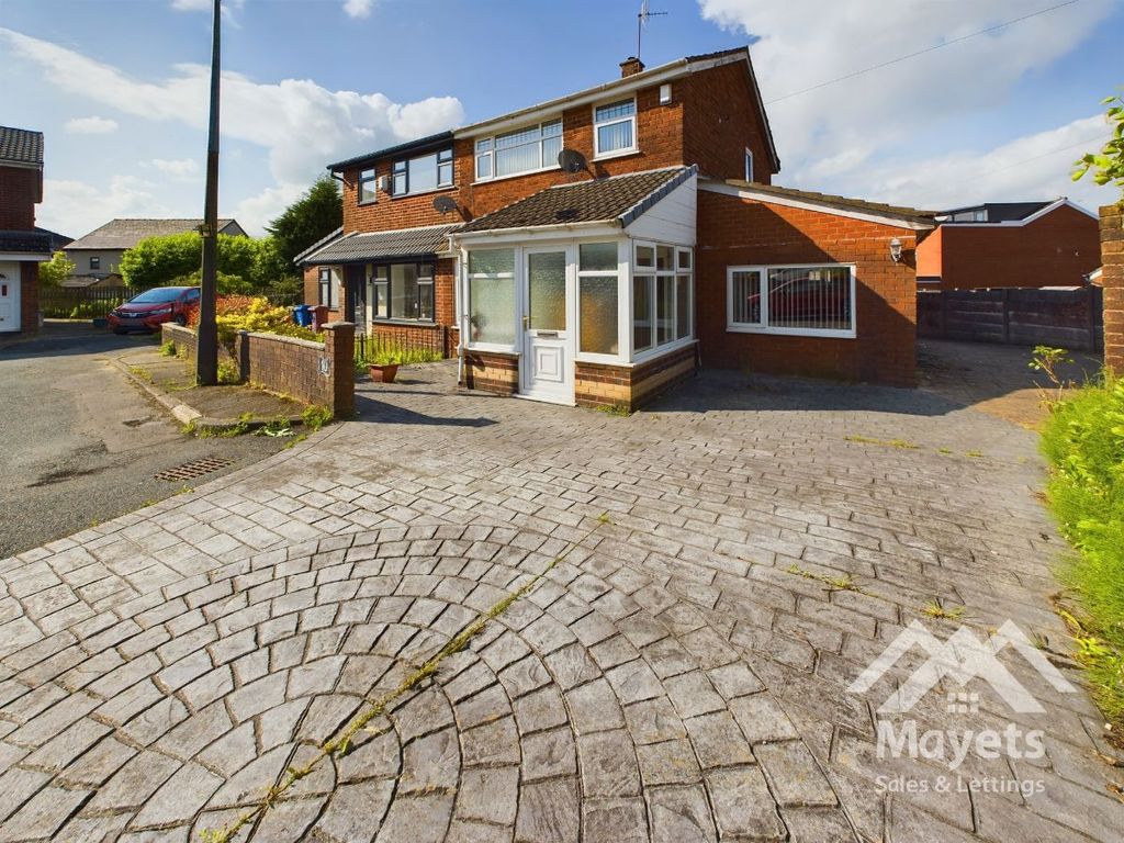 4 bed semidetached house for sale in Dorchester Close, Blackburn BB1, £250,000 Zoopla