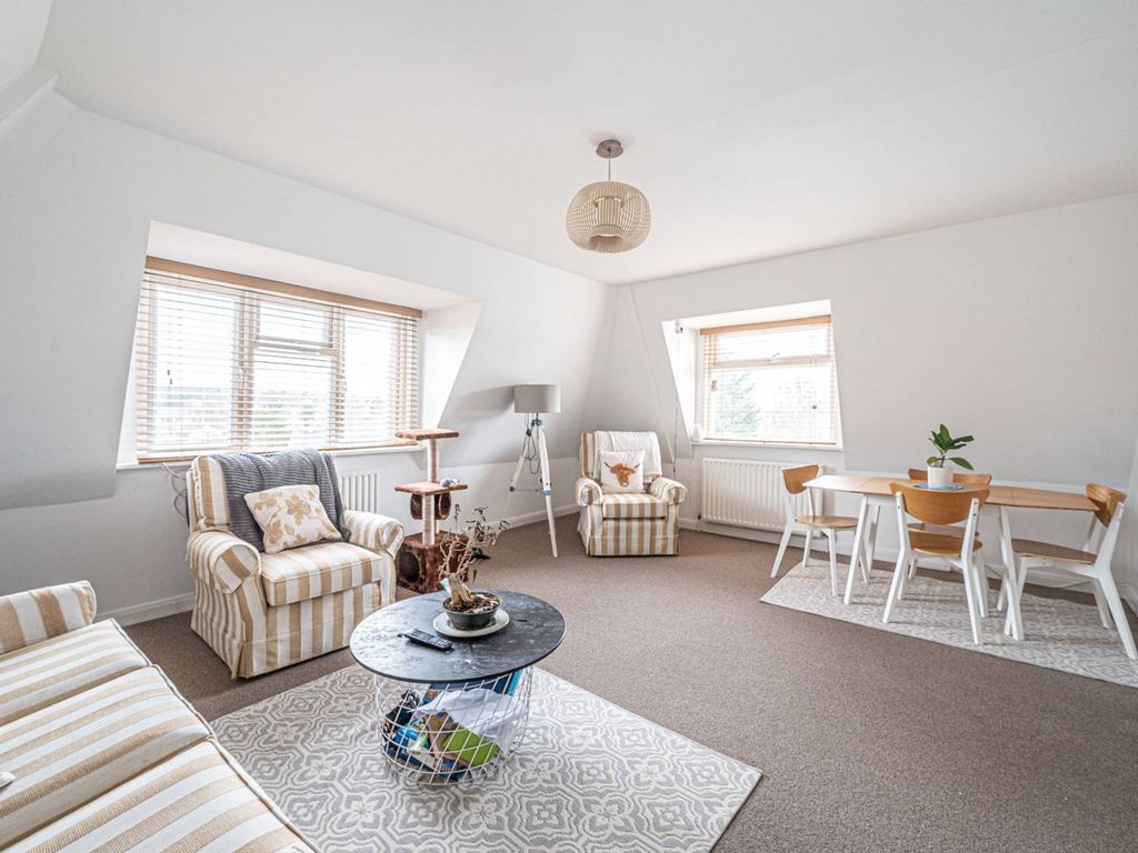 1 bed flat for sale in Warwick Road, New EN5, £315,000