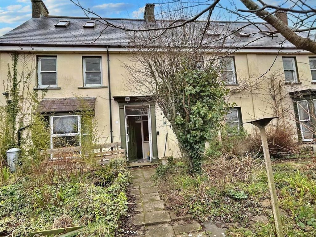 6 bed semidetached house for sale in Clay Lane, Haverfordwest SA61, £