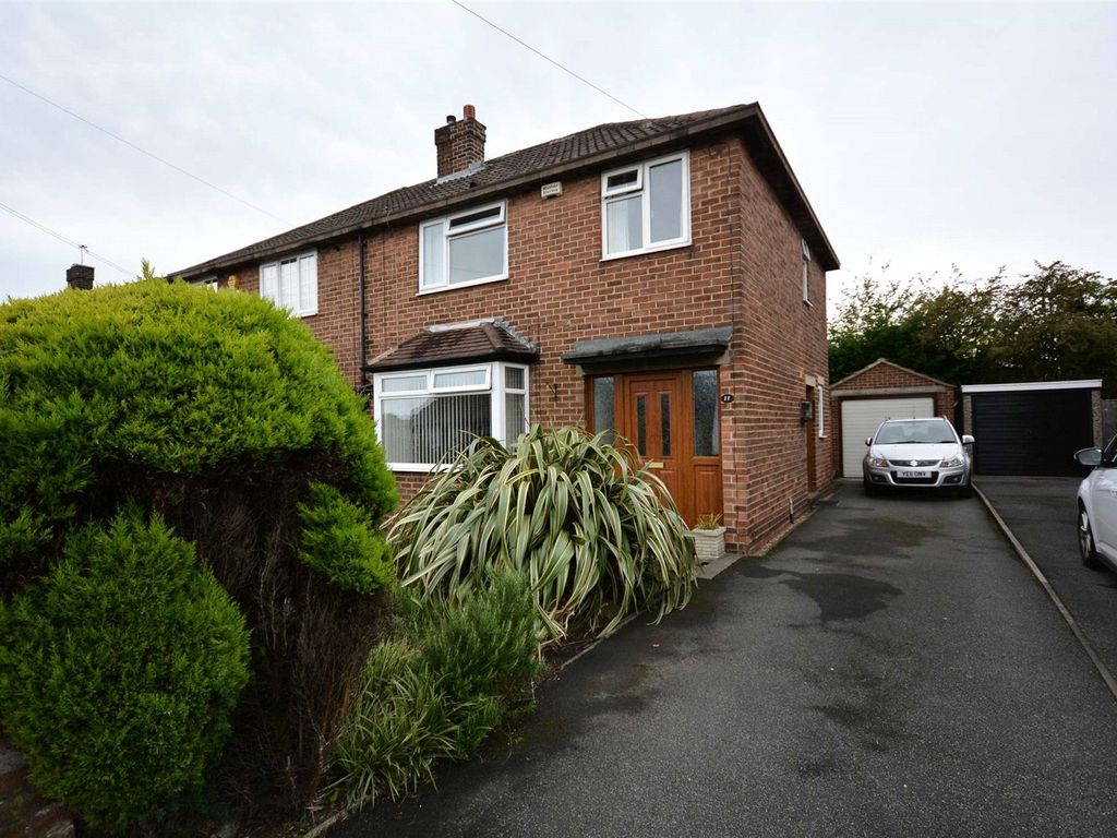 3 bed semidetached house for sale in Chatsworth Rise, Pudsey, West