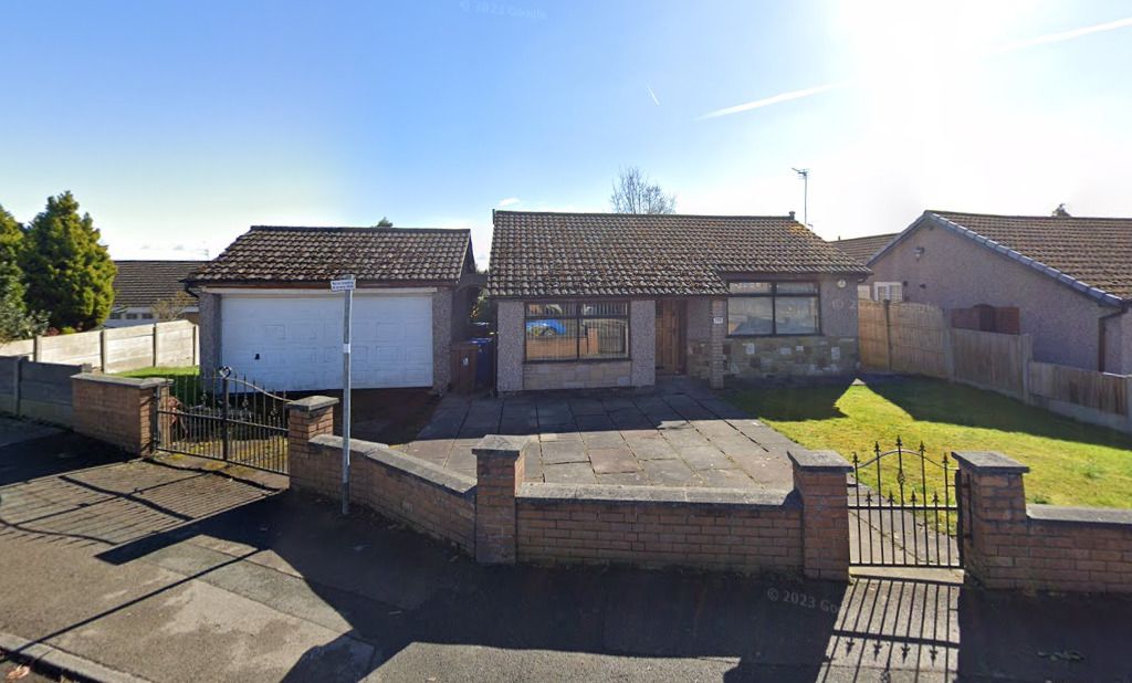3 bed detached bungalow for sale in The Avenue, Leigh WN7, £250,000