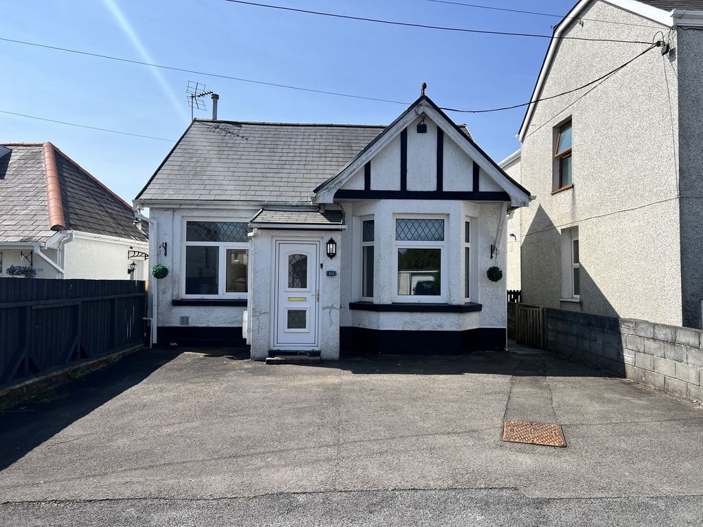 2 bed detached bungalow for sale in Tycroes Road, Tycroes, Ammanford