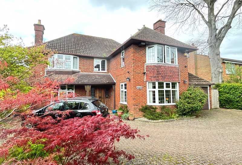 4 bed detached house for sale in Carisbrooke Road, Hucclecote