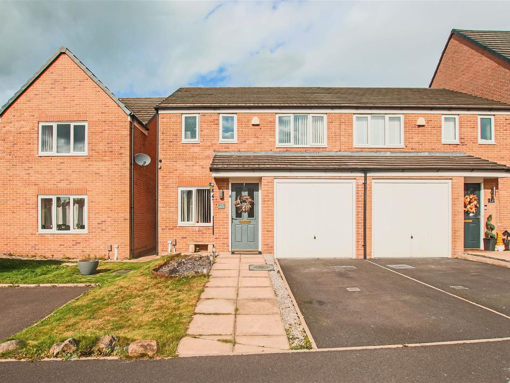 3 bed semidetached house for sale in Kelty Grove, Heywood OL10, £