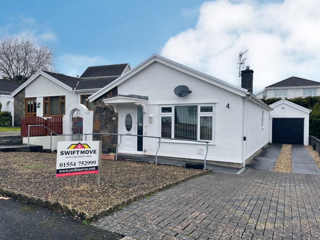 2 bed detached house for sale in Talywern, Llangennech, Llanelli SA14