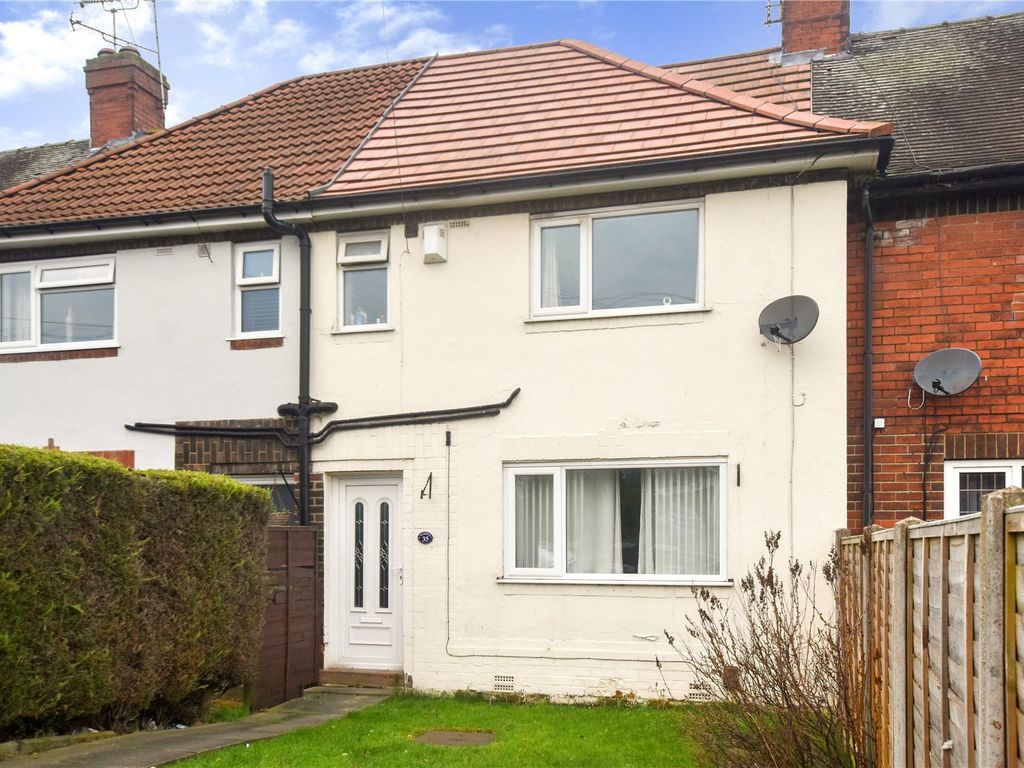3 bed terraced house for sale in Hepworth Avenue, Churwell, Morley