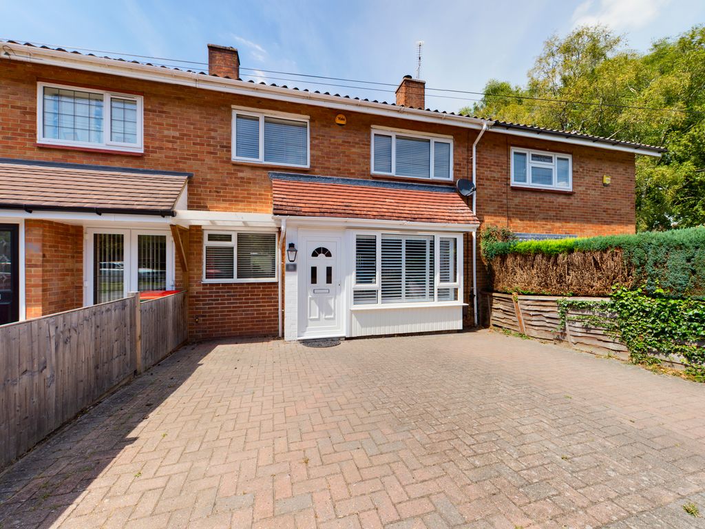 3 bed terraced house for sale in Tilgate, Crawley RH10 Zoopla