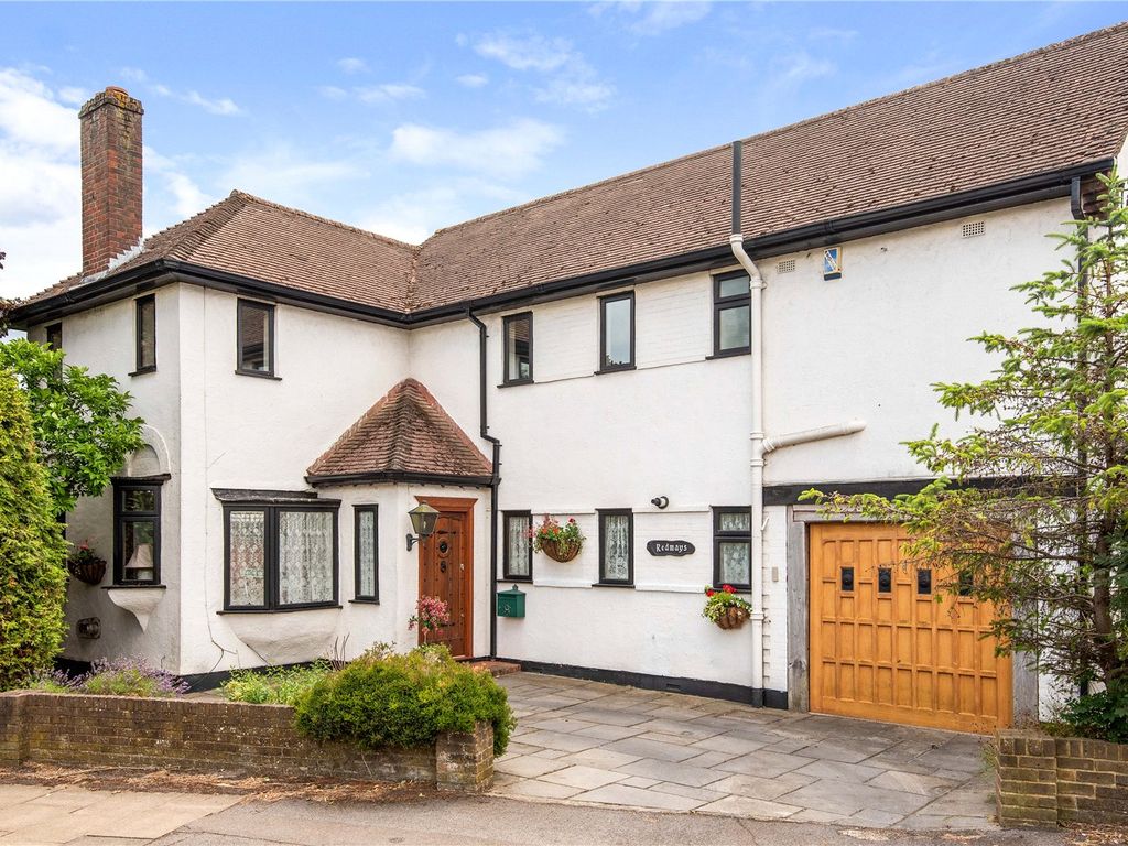 5 bed detached house for sale in Lakeswood Road, Petts Wood, Kent BR5