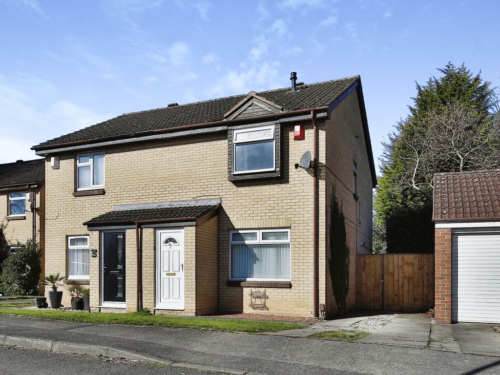 3 bed semidetached house for sale in Amiens Close, Darlington DL3, £
