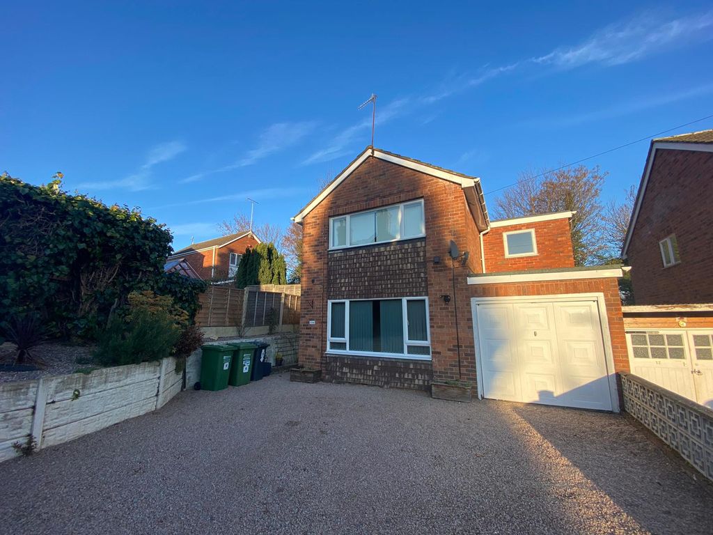 3 bed detached house to rent in Manor Close, StourportOnSevern DY13