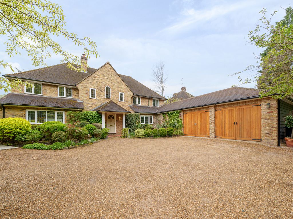 5 bed detached house for sale in Deadhearn Lane, Chalfont St. Giles HP8