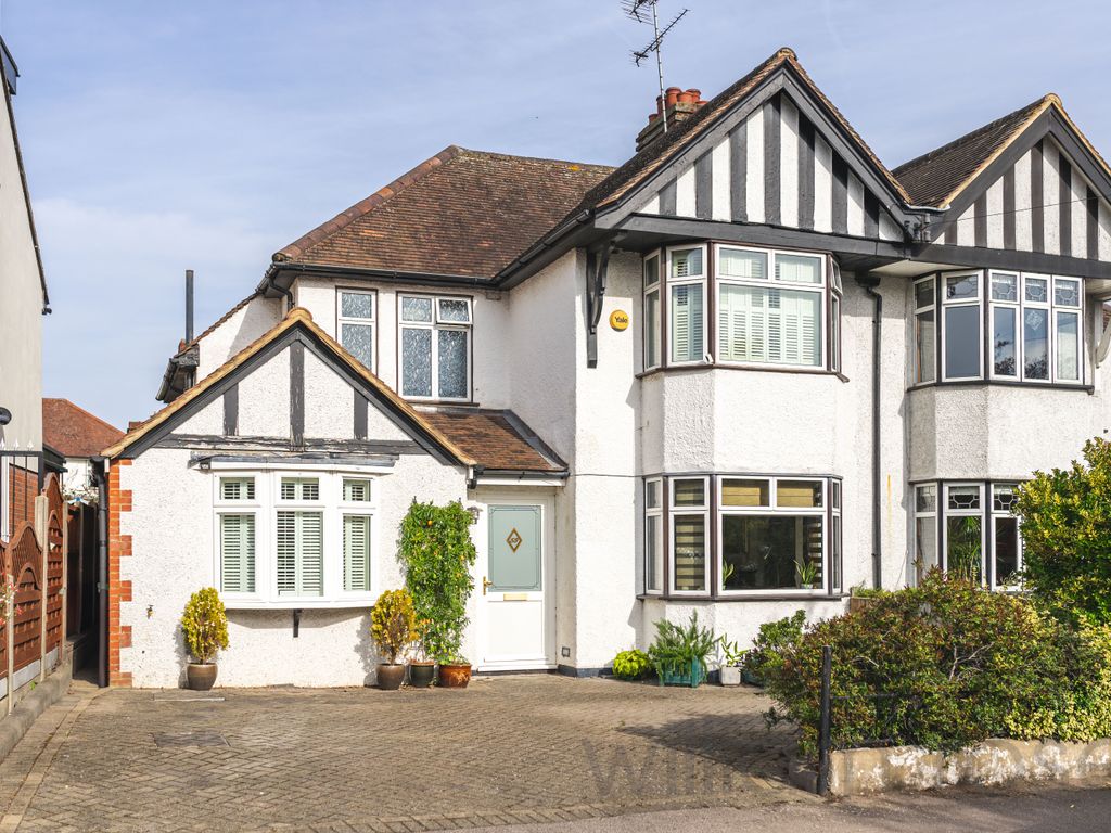 4 bed semidetached house for sale in Horn Lane, Woodford Green IG8, £