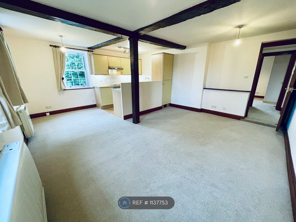 1 bed flat to rent in Charlton Road, Shepperton TW17, £1,300 pcm Zoopla