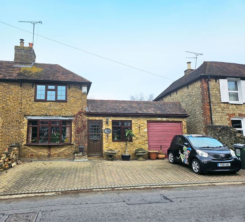 2 bed property for sale in Ware Street, Bearsted, Maidstone ME14, £