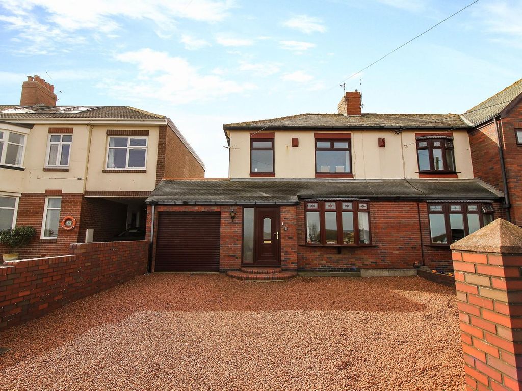 3 bed semidetached house for sale in Marine View, Seaton Sluice