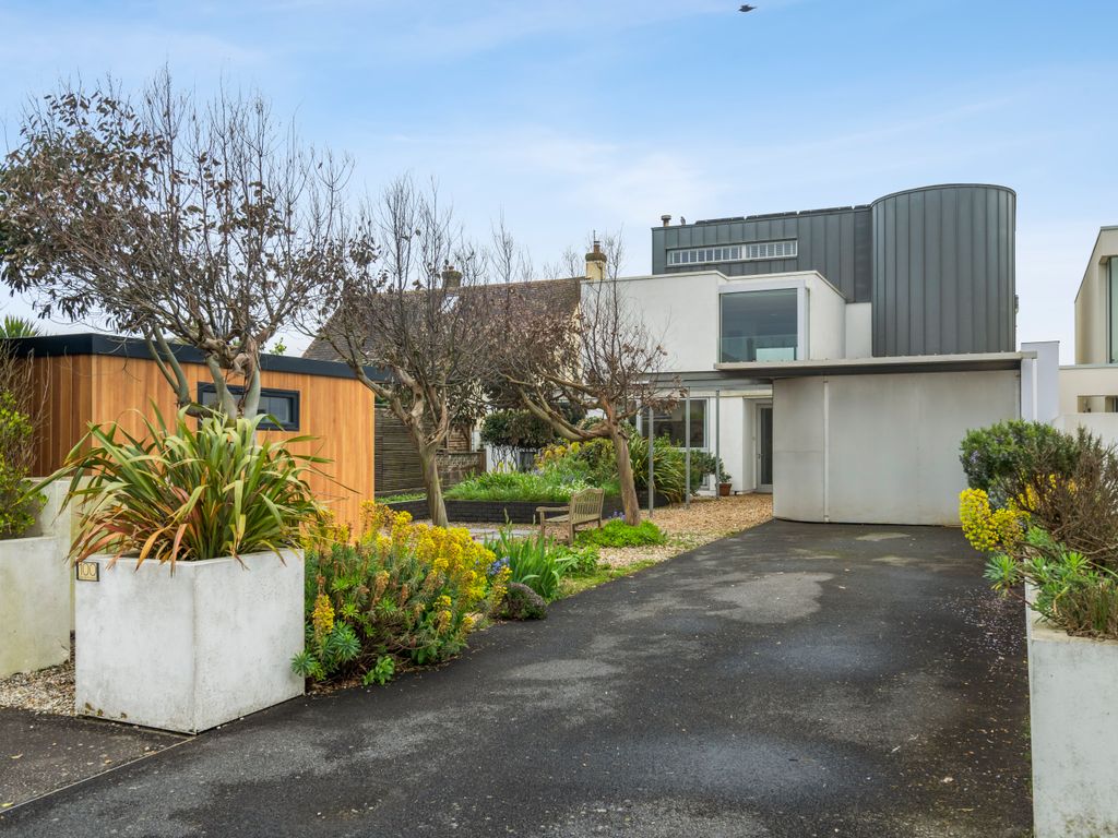 6 bed detached house for sale in Old Fort Road, ShorehamBySea BN43, £