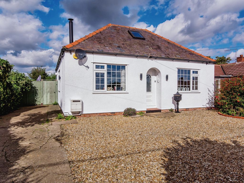3 bed bungalow for sale in Tattershall Road, Boston PE21, £290,000 Zoopla