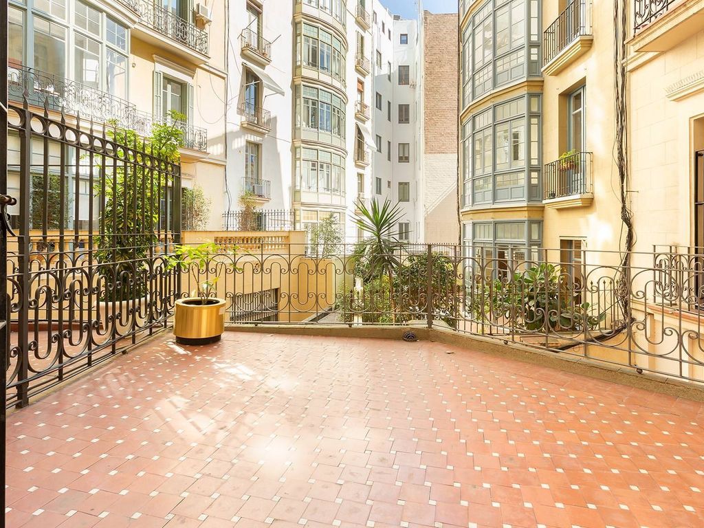 10 bed apartment for sale in Barcelona, Barcelona, Spain, £3,076,110