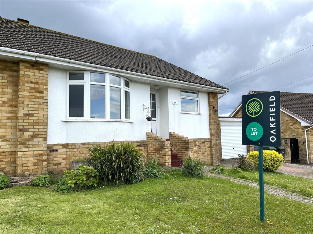2 bed semidetached bungalow to rent in Sheerwater Crescent, Hastings