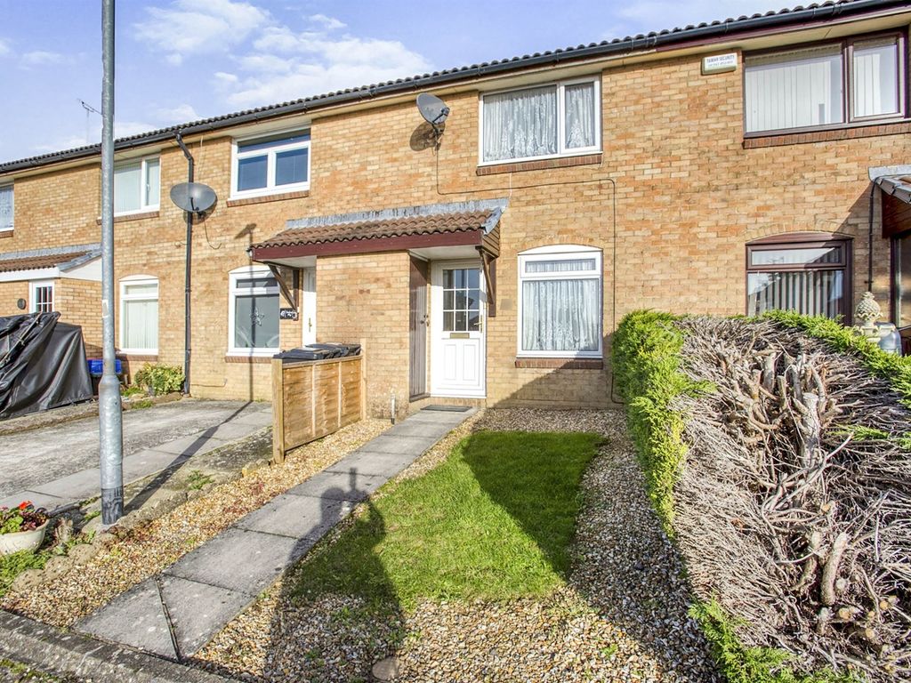 2 bed terraced house for sale in Gainsborough Way, Yeovil BA21, £