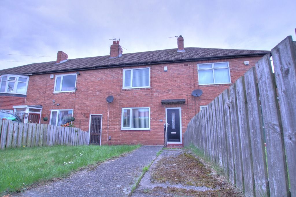 2 bed semidetached house to rent in Deanham Gardens, Fenham, Newcastle