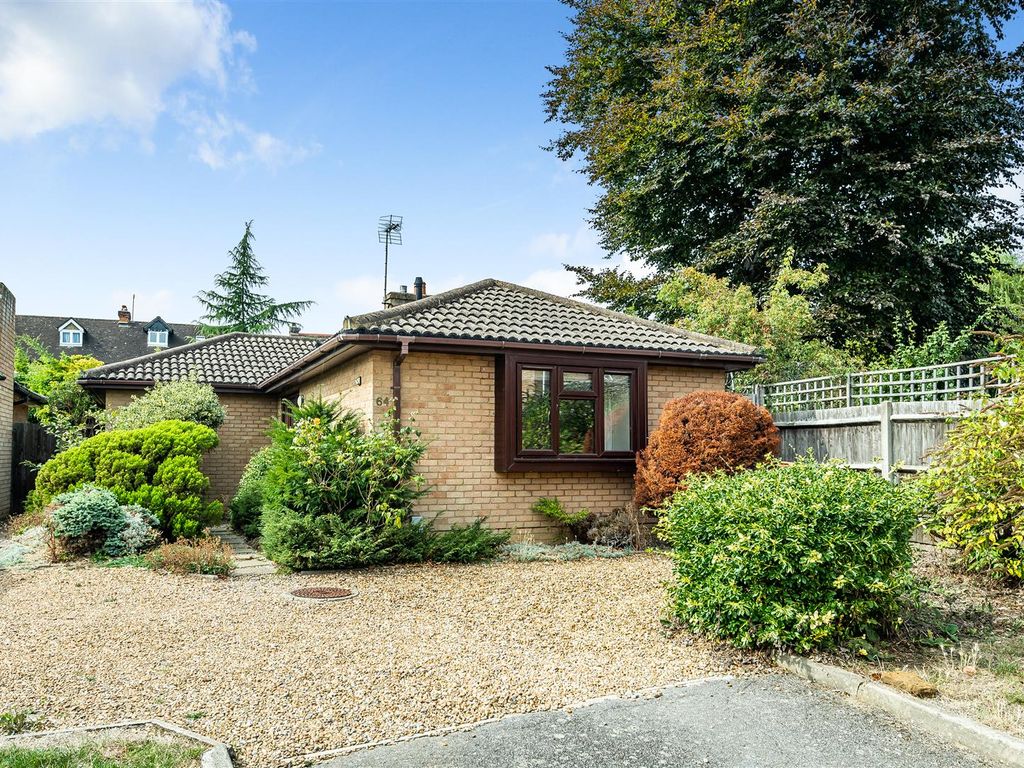 2 bed detached bungalow for sale in Crediton Close, Bedford MK40 Zoopla