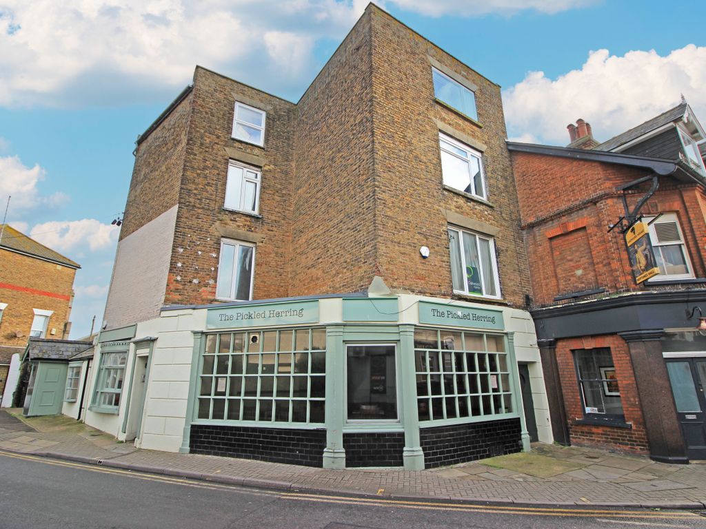 2 bed flat for sale in Albion Street, Broadstairs CT10, £175,750 Zoopla