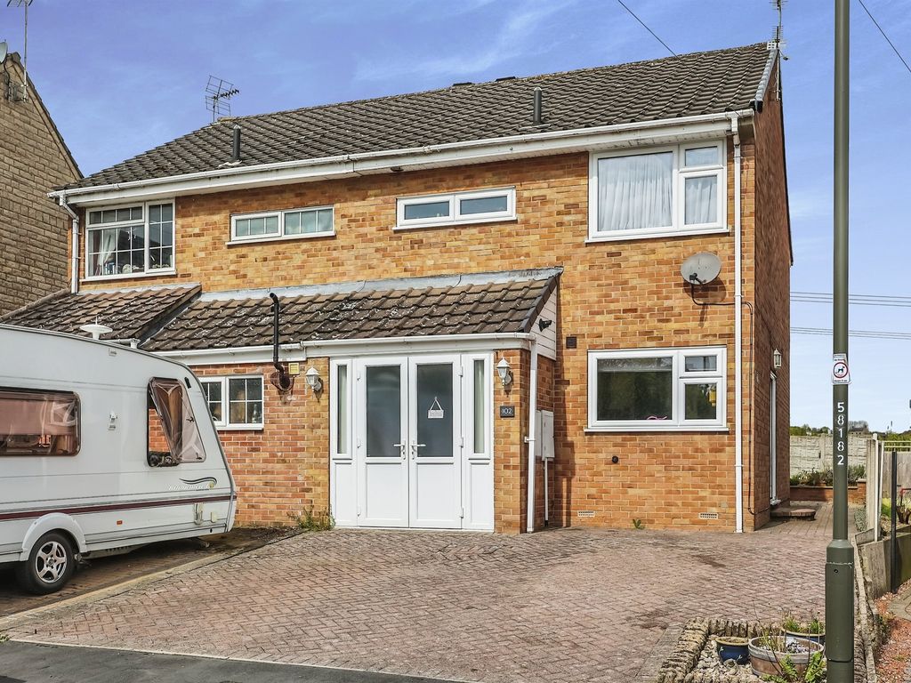 3 bed semidetached house for sale in Loscoe Grange, Loscoe, Heanor