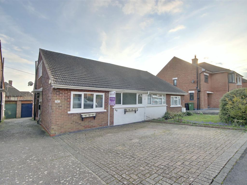 2 bed semidetached bungalow for sale in Courtmount Grove, Cosham
