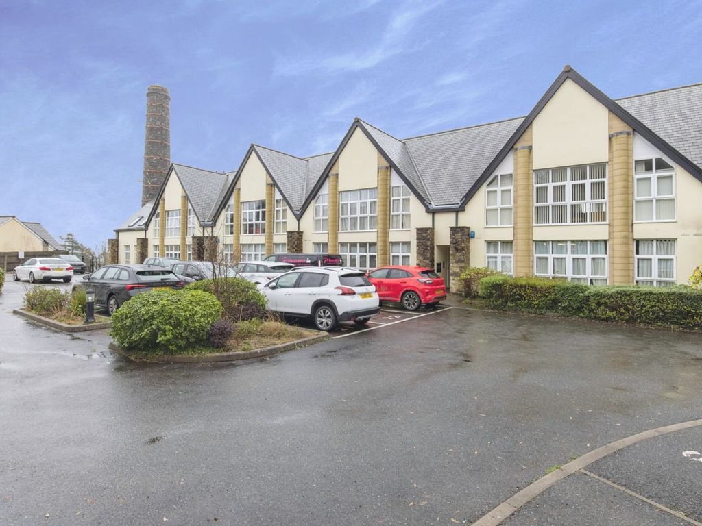 2 bed flat for sale in Pochin Drive, St. Austell PL25 Zoopla