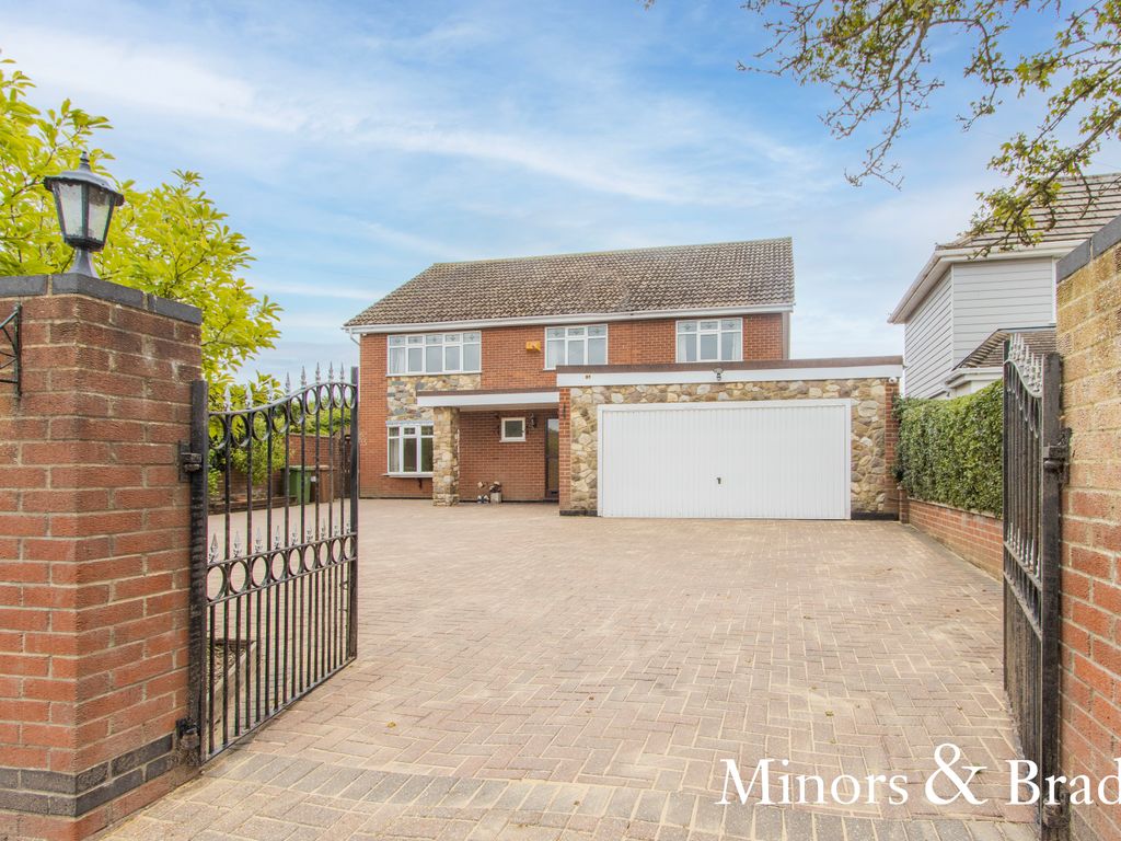 5 bed detached house for sale in Station Road, Hopton, Great Yarmouth