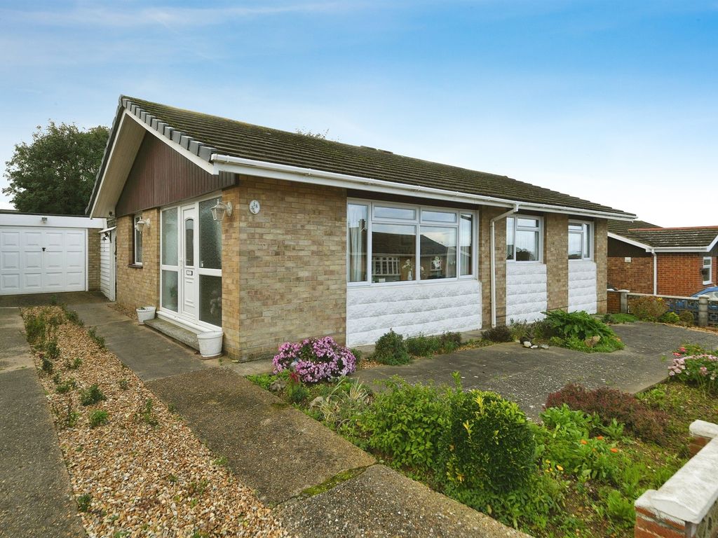 3 bed detached bungalow for sale in Nene Road, Hunstanton PE36, £
