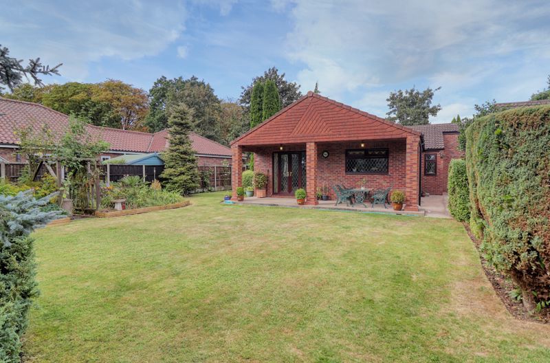 3 bed detached bungalow for sale in Church Street, Amcotts, Scunthorpe