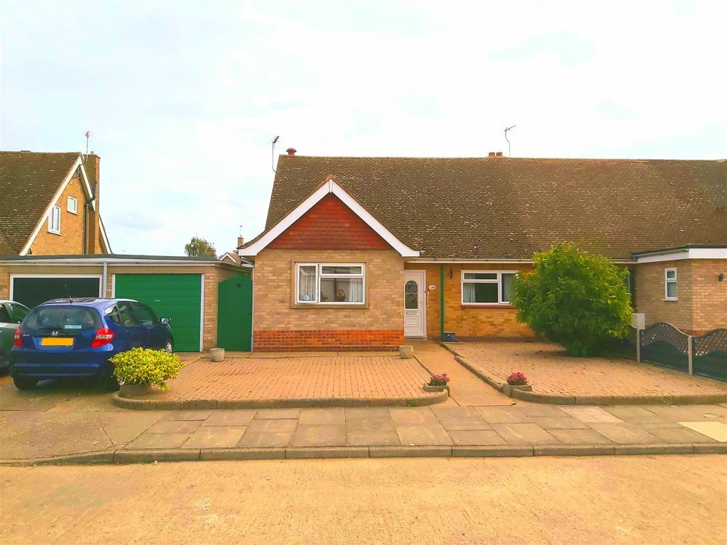 3 bed semidetached bungalow for sale in Bodiam Road, Ipswich IP3 Zoopla