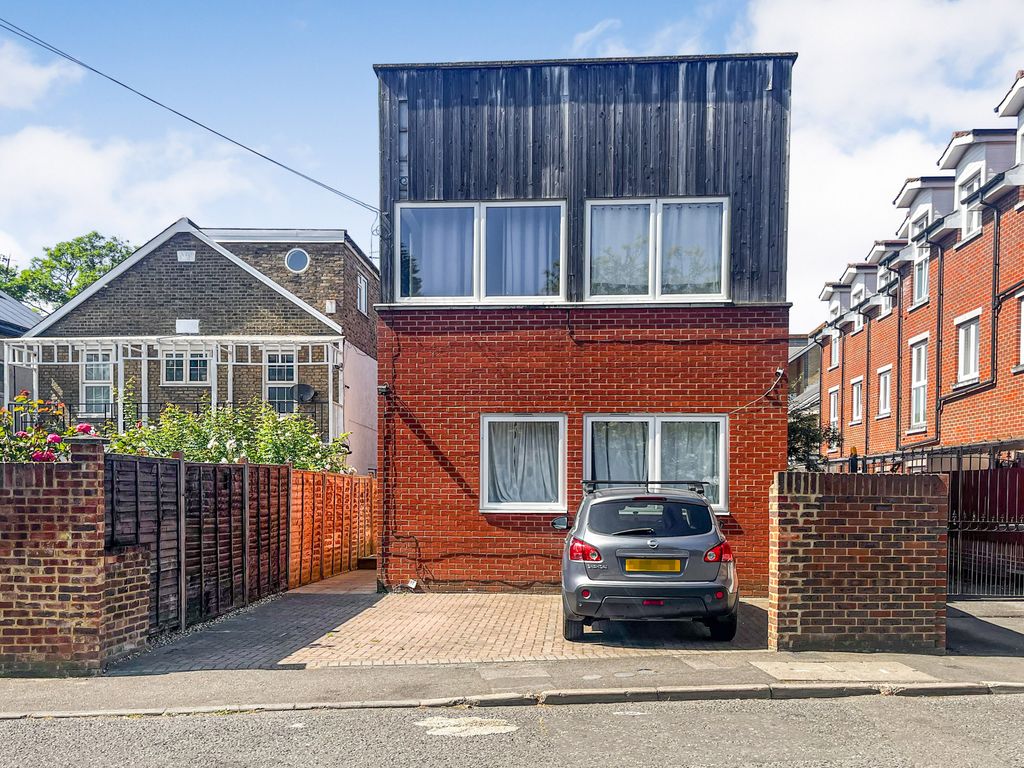 4 bed block of flats for sale in Benedict Road, Mitcham CR4 Zoopla