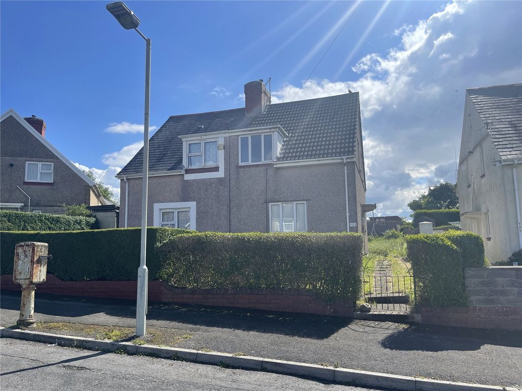 2 bed semidetached house for sale in Merlin Crescent, Townhill