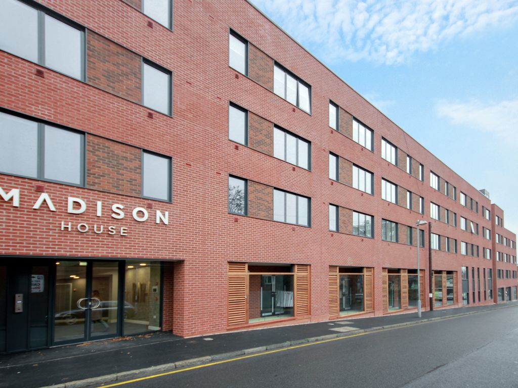2 bed penthouse to rent in Madison House, Wrentham Street, Birmingham