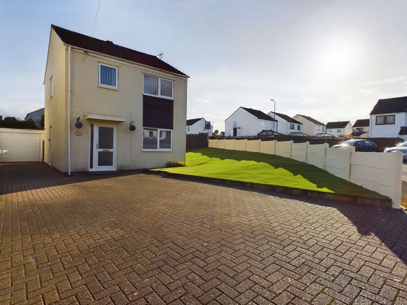 3 bed detached house for sale in Castle Lodge Crescent, Caldicot, Monmouthshire NP26 Zoopla