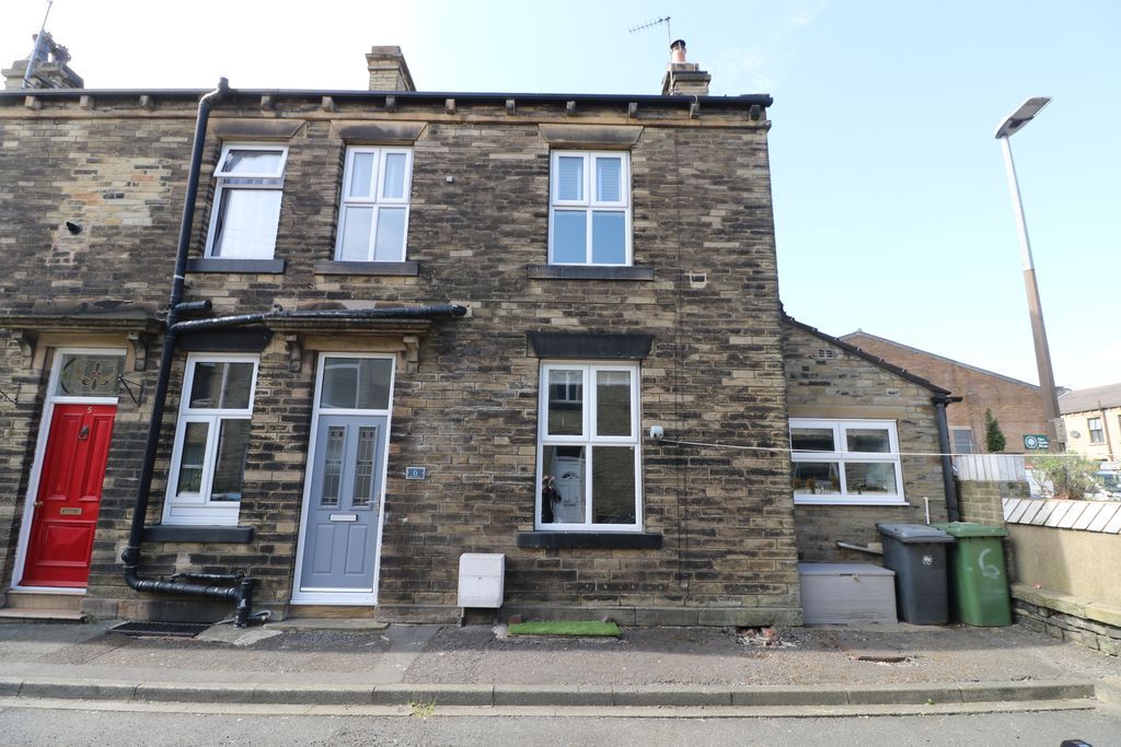 2 bed end terrace house for sale in May Street, Cleckheaton BD19 Zoopla