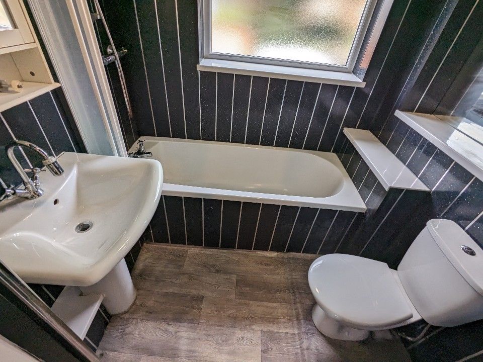 2 bed terraced house to rent in Jubilee Crescent, Shildon DL4, £500 pcm