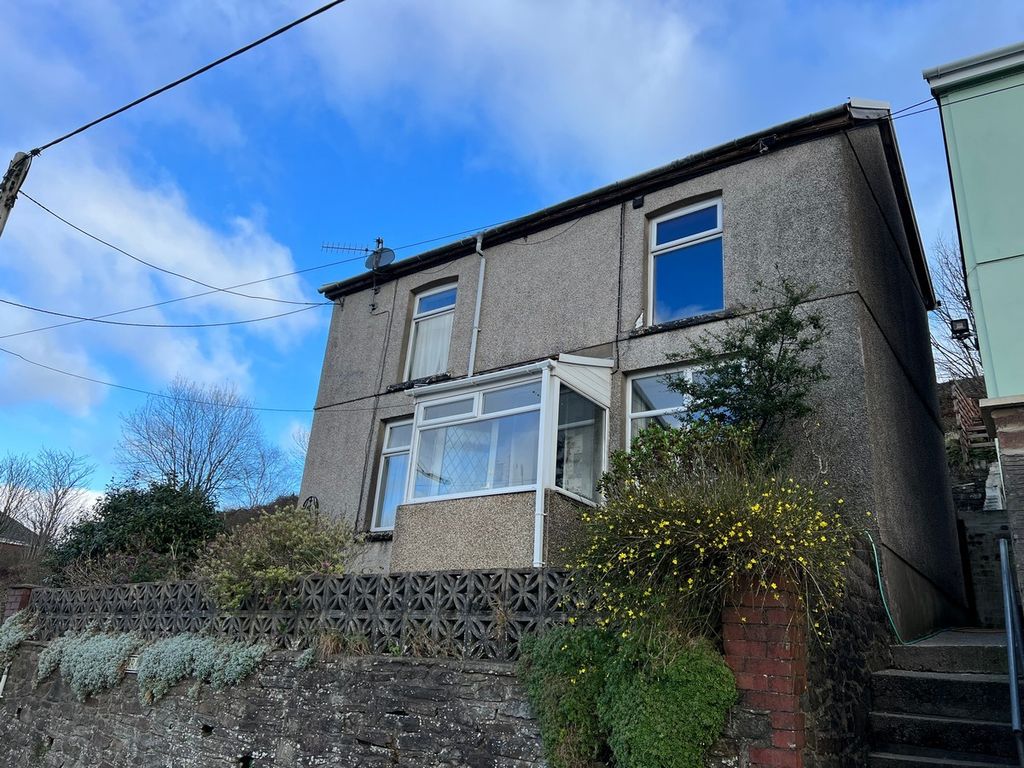 3 bed detached house for sale in Graig Yr Eos Tonypandy , Tonypandy