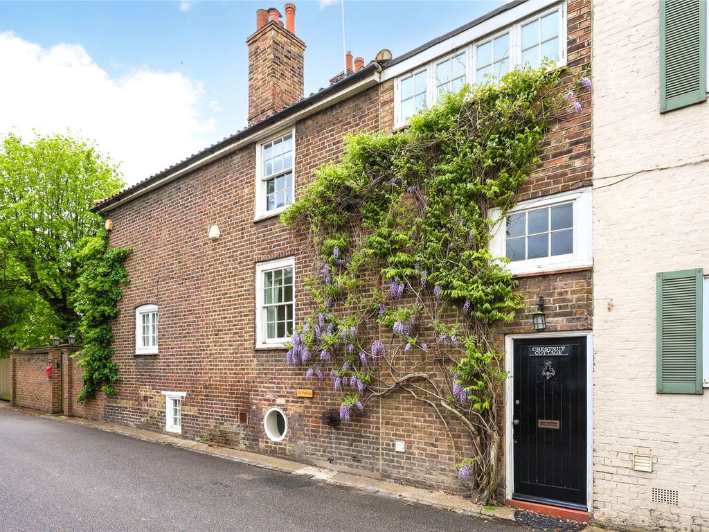 3 bed detached house for sale in Sudbrook Lane, Petersham TW10, £